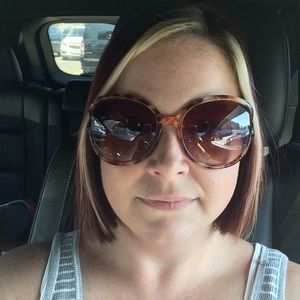 Meet your Posher, Loretta